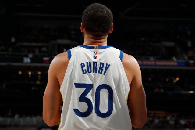 1639488445873027354.png 库里.png